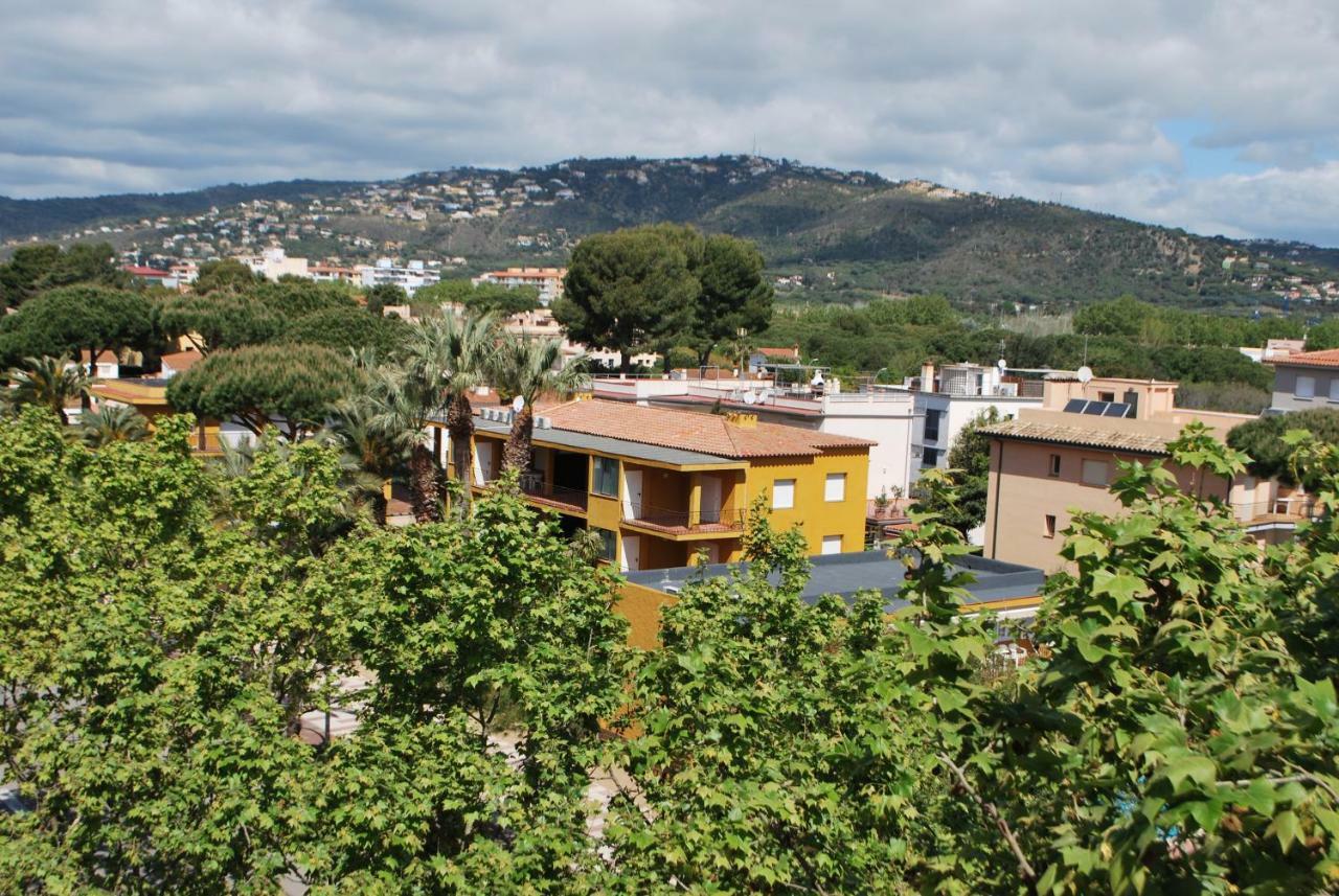 Apartamentos Les Palmeres Platja d'Aro Exterior foto