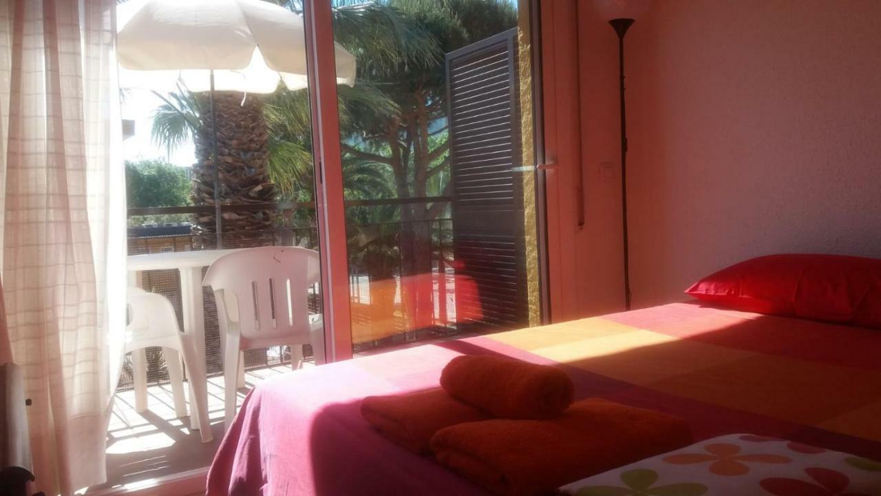 Apartamentos Les Palmeres Platja d'Aro Exterior foto